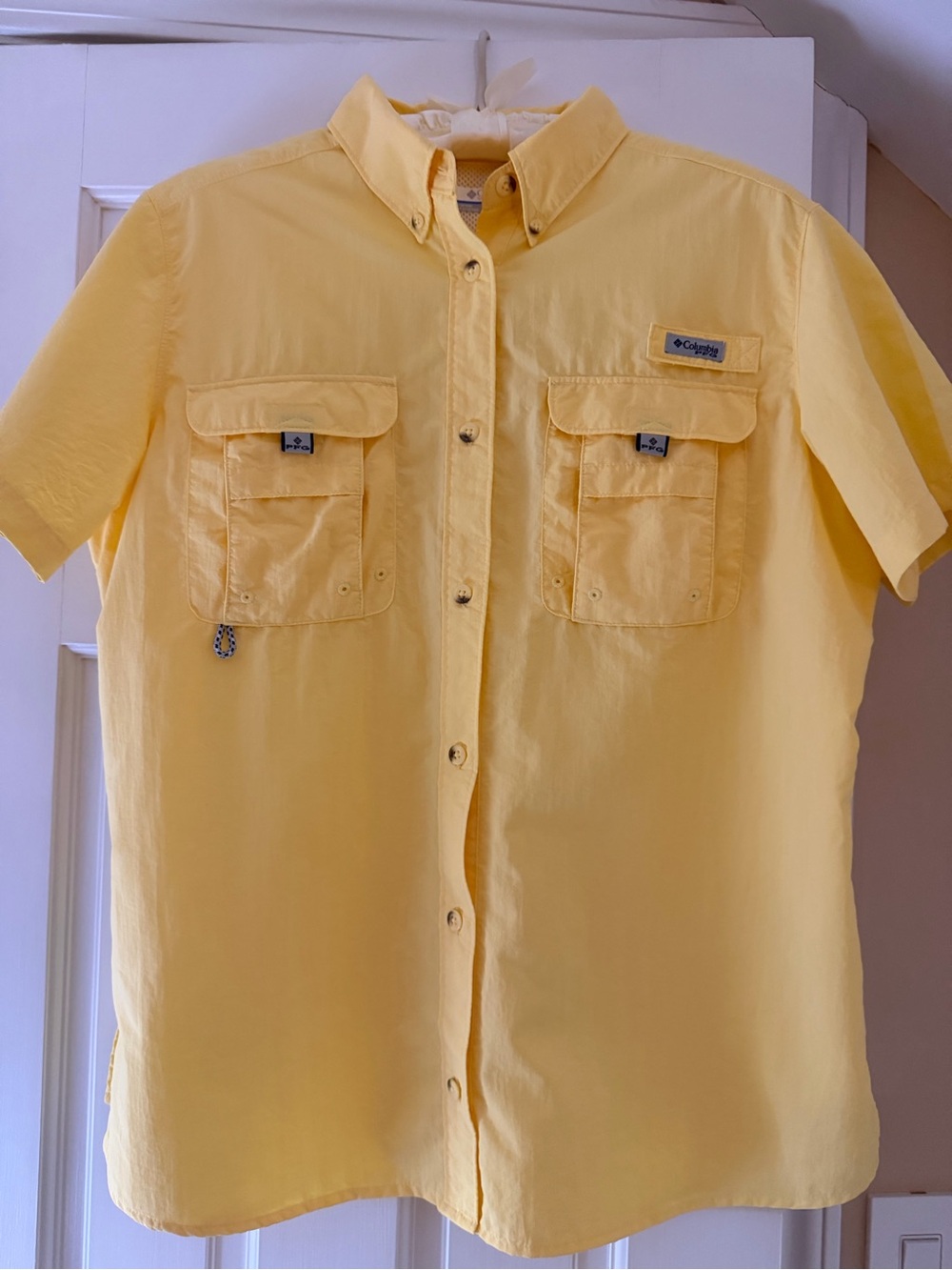 Columbia PFG Men's Yellow Short-Sleeve Button-Down Fishing Shirt